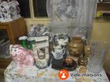 vide maison (bibelots, vases, cadres, lampes de chevet...)