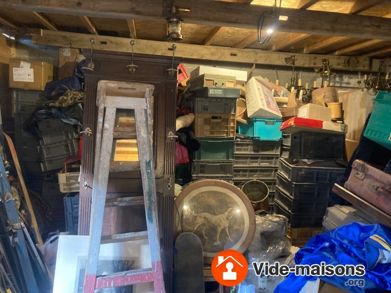 Vide maison dépôt brocante