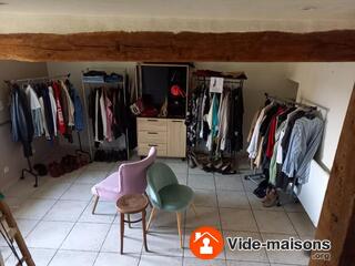 Photo du vide-maison Vude grenier et vide dressing